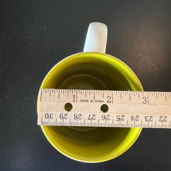 HALLMARK SHOEBOX ~ "A Great Friend Adds Booze!" ~ Best Friend Novelty Mug - Picture 4 of 5